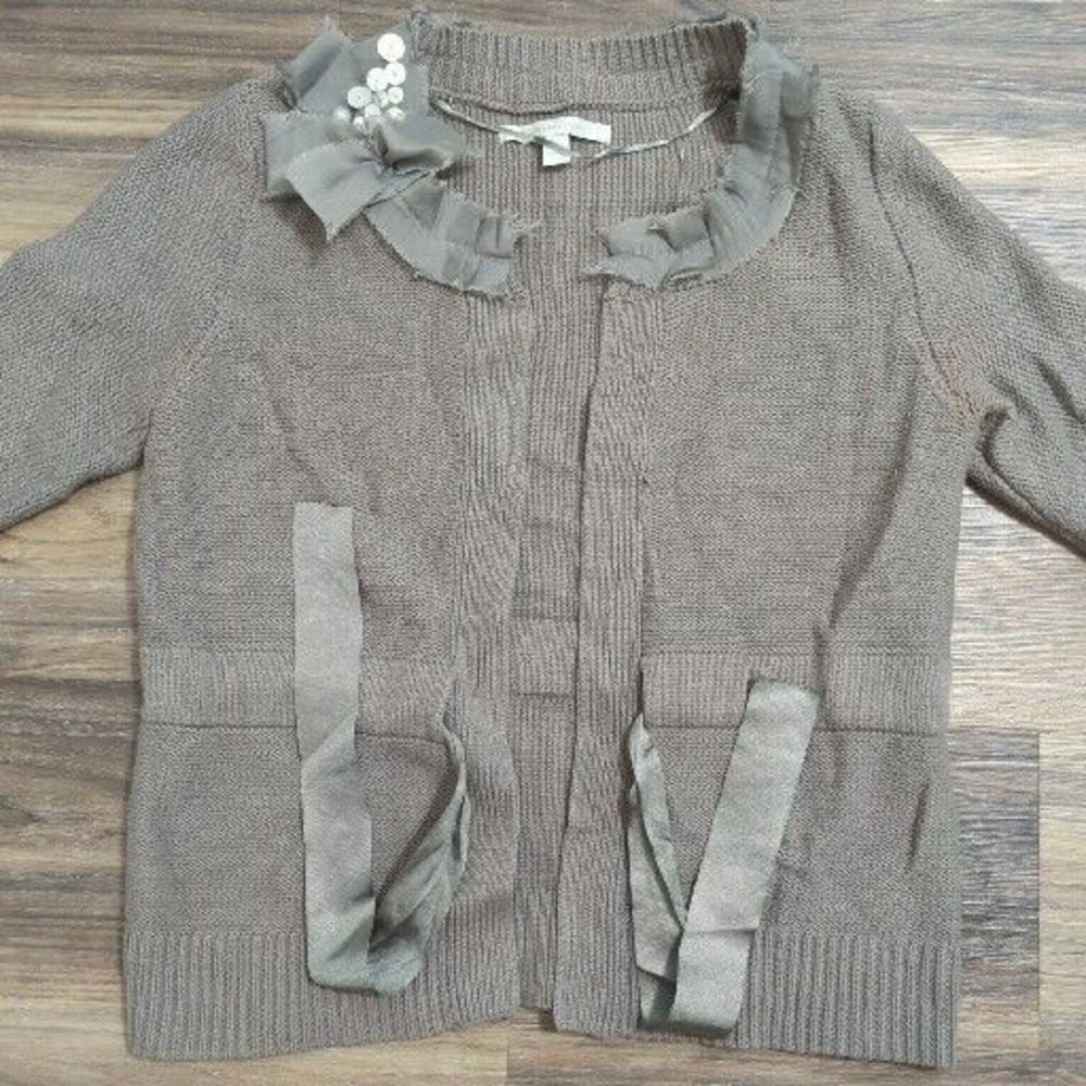 LC Lauren Conrad M Gray Long Sleeve Ruffled Embellished Collar Cardigan A24